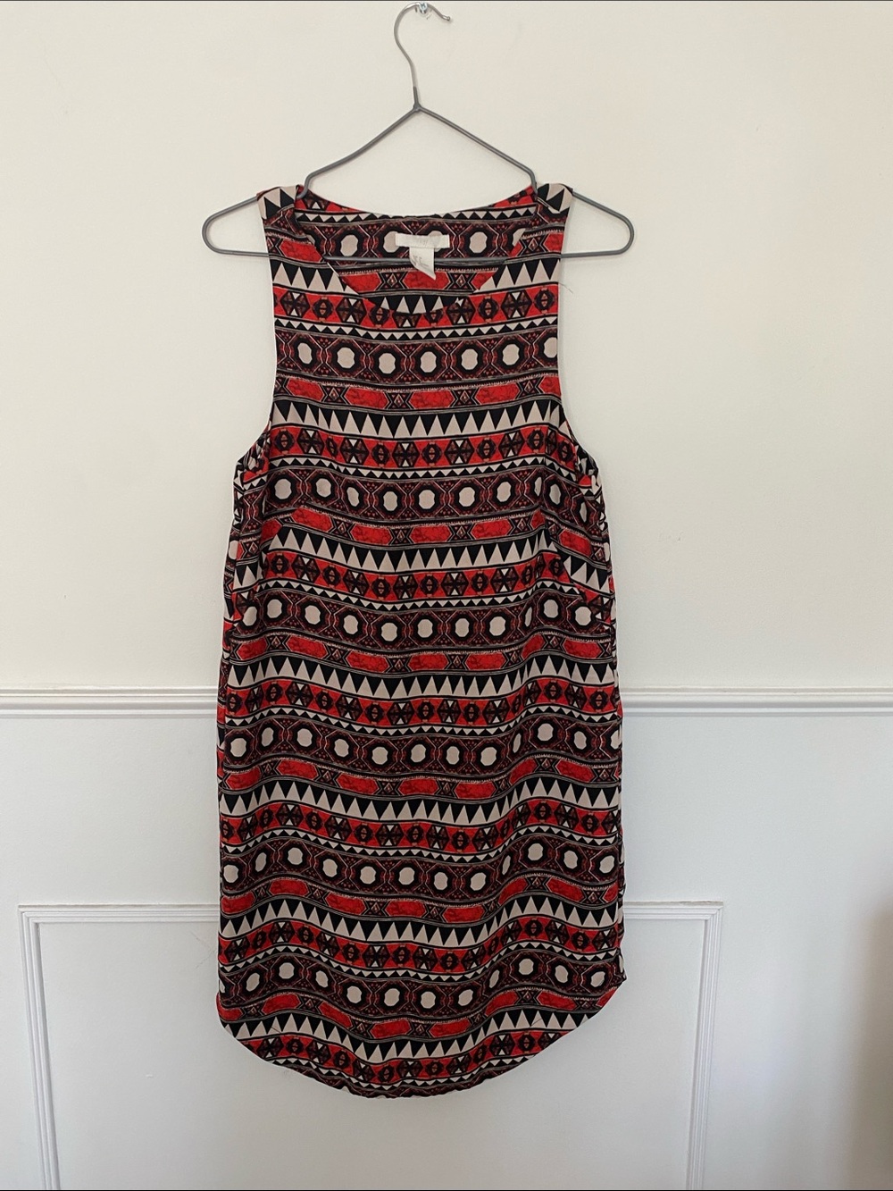H&M Red and Black Geometric Sleeveless Mini Dress